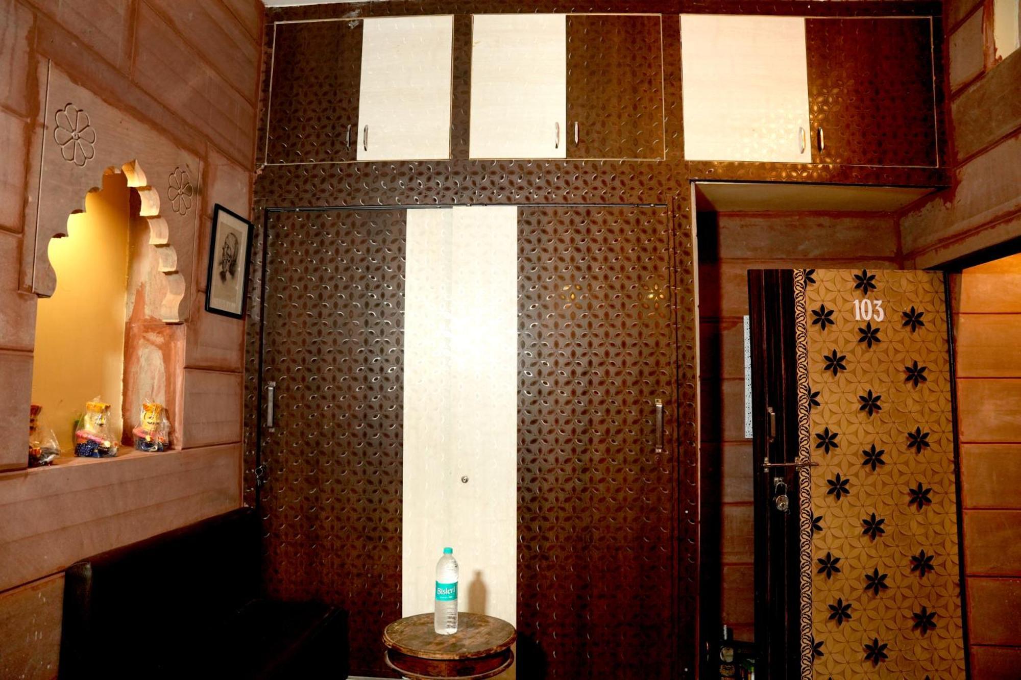 ג'ודפור Mh Guest House מראה חיצוני תמונה